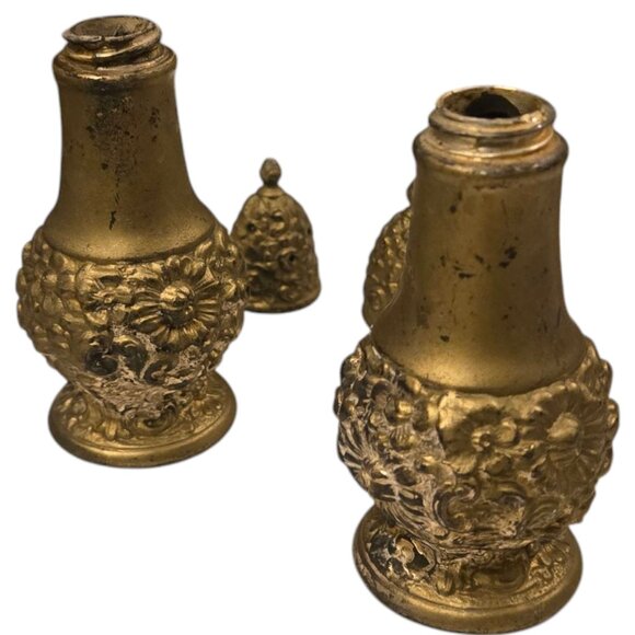 Vintage Ornate Floral Salt Pepper Shakers Gold Tone WB Mfg 108 - Picture 10 of 16
